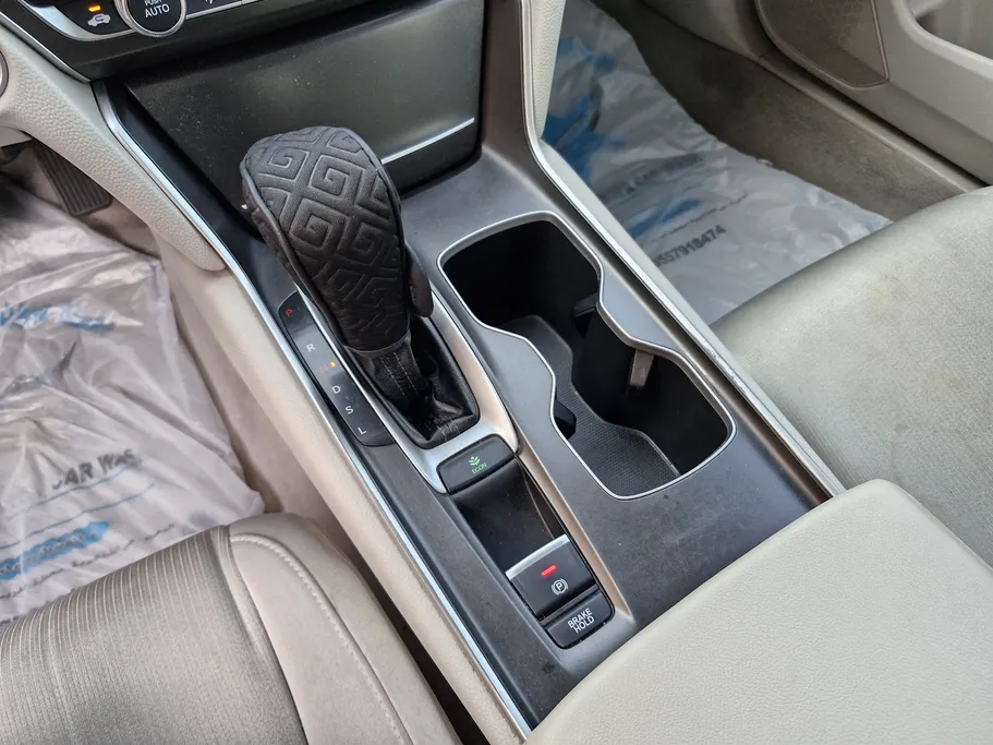 هوندا اكورد LX 2020 