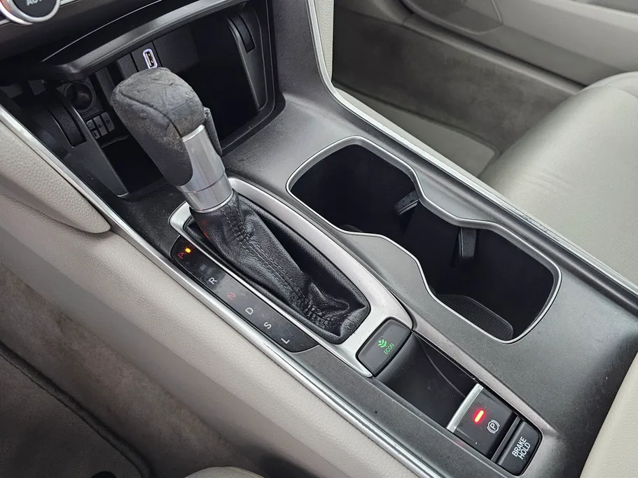 هوندا اكورد LX 2020 