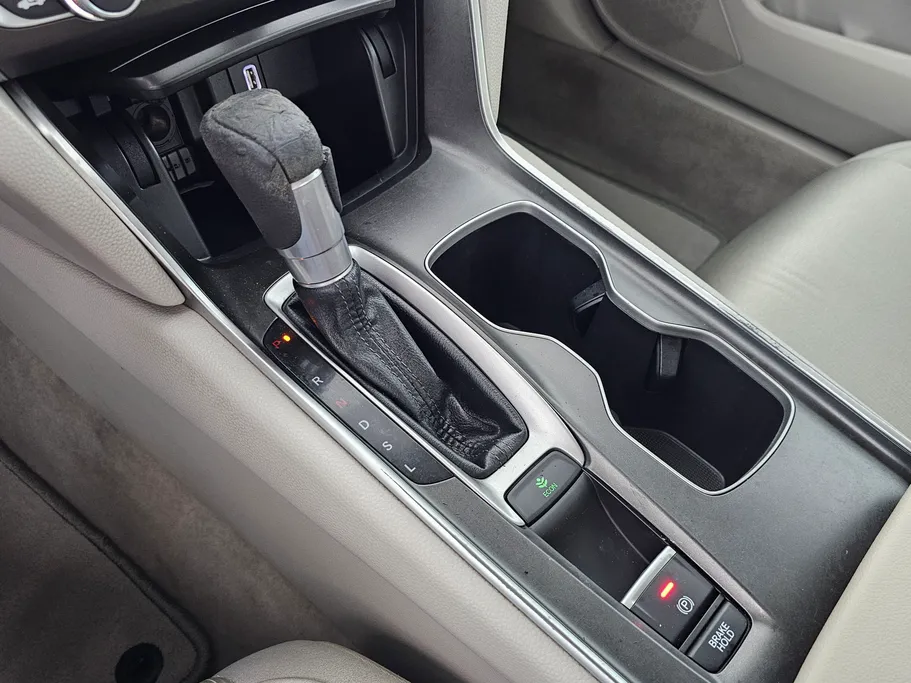 هوندا اكورد LX 2020 