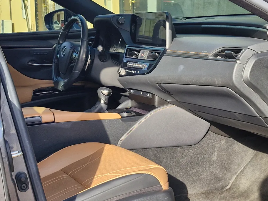 لكزس ES 300 HH Hybrid Executive 2023 