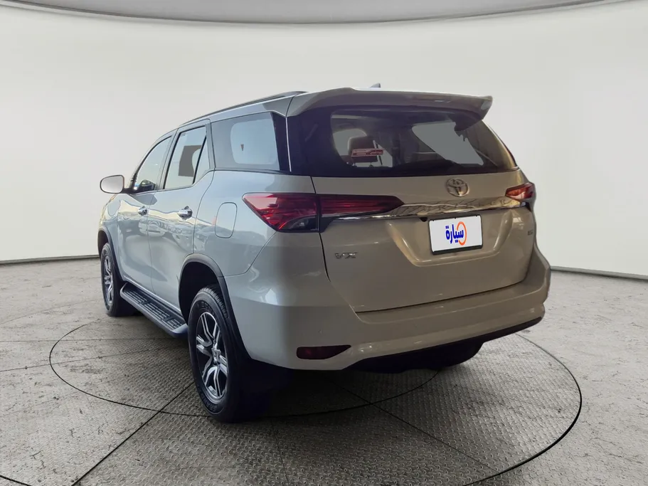 2023 Toyota Fortuner VX 