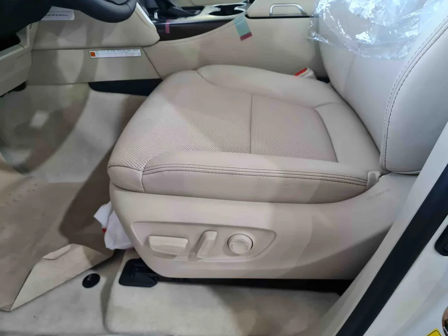 تويوتا لاندكروزر GXR4 DSL 2025 
