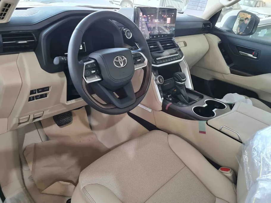 تويوتا لاندكروزر GXR4 DSL 2025 