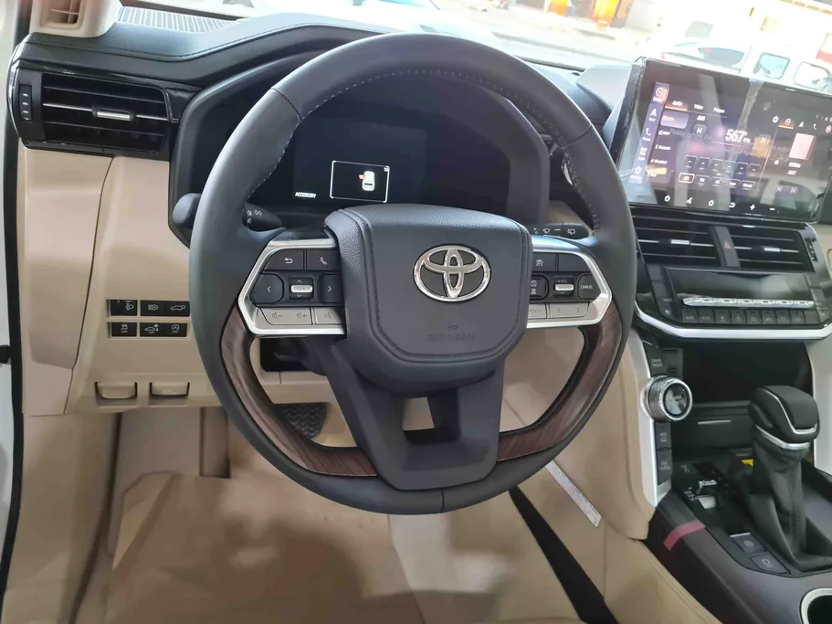 تويوتا لاندكروزر GXR4 DSL 2025 