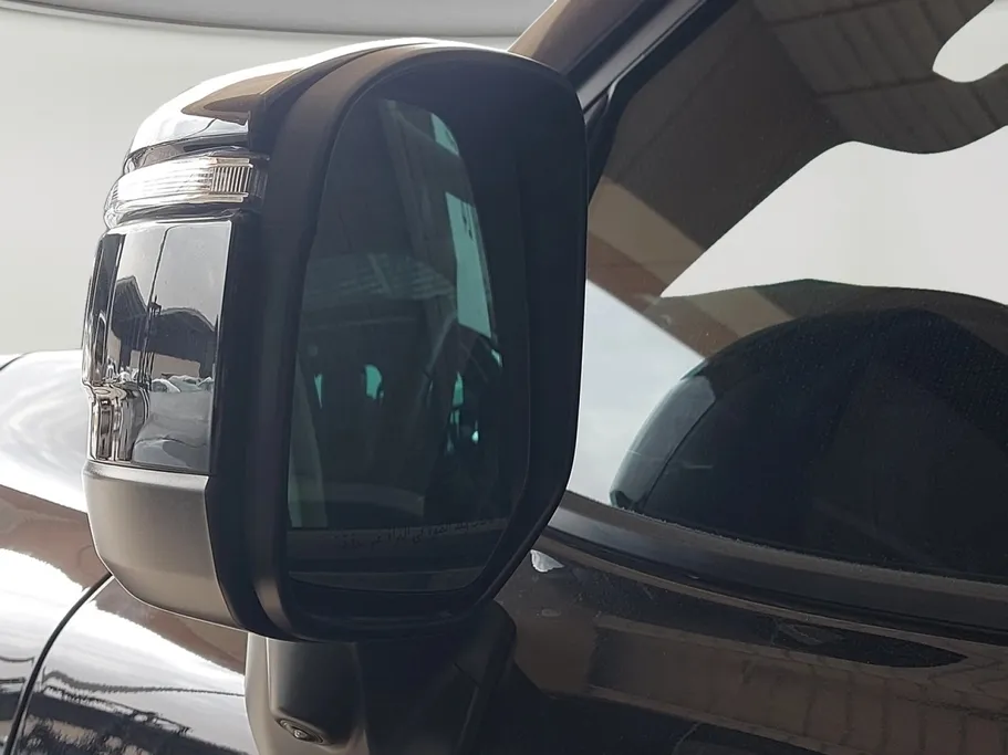 تويوتا لاندكروزر GXR4 DSL 2025 