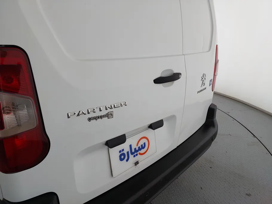 بيجو بارتنر Long van 2022 