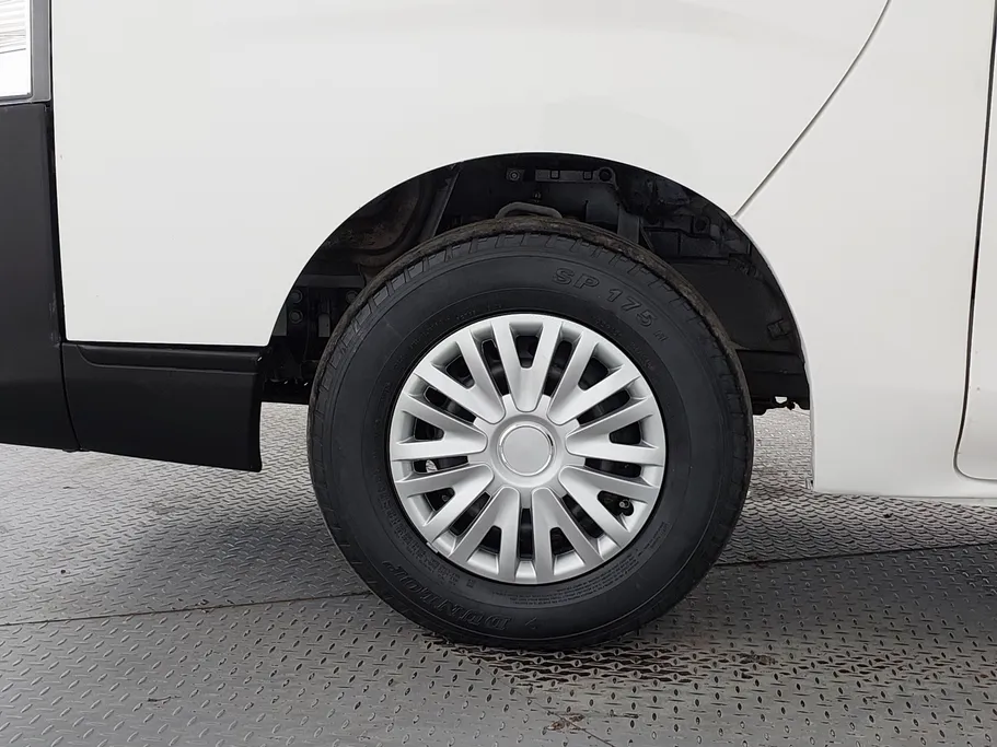 نيسان باص اورفان NV350 2021 