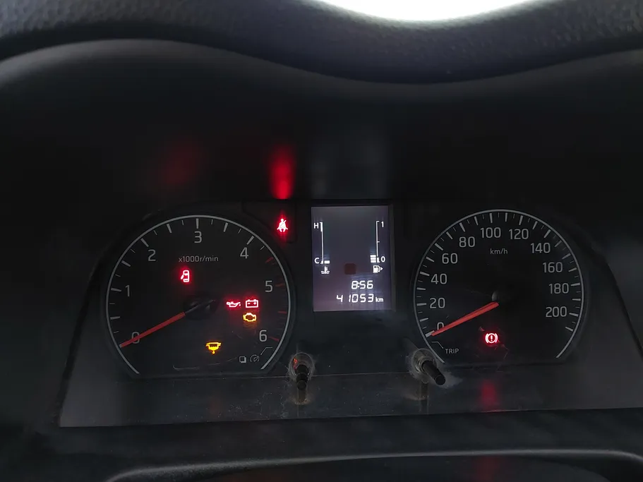 نيسان باص اورفان NV350 2021 