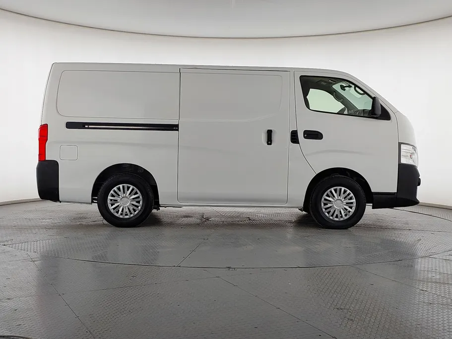 نيسان باص اورفان NV350 2021 