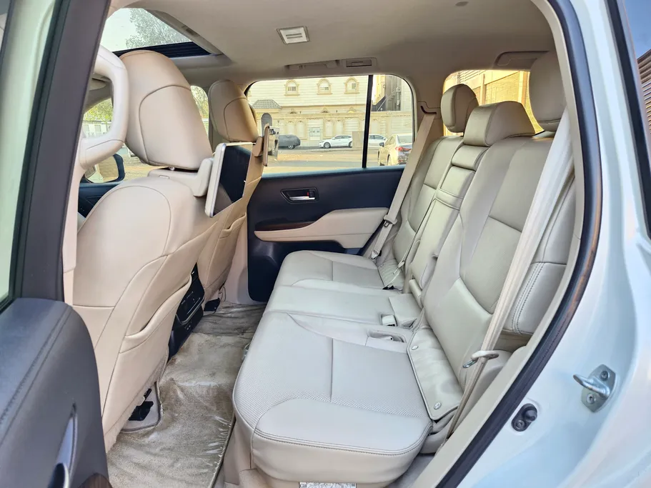 تويوتا لاندكروزر GXR4 2022 