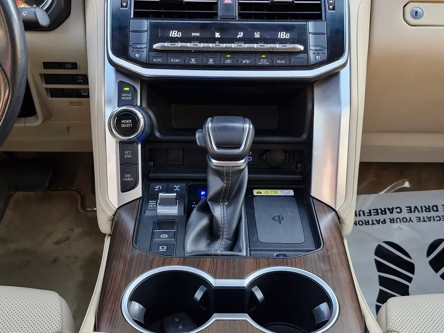 تويوتا لاندكروزر GXR4 2022 