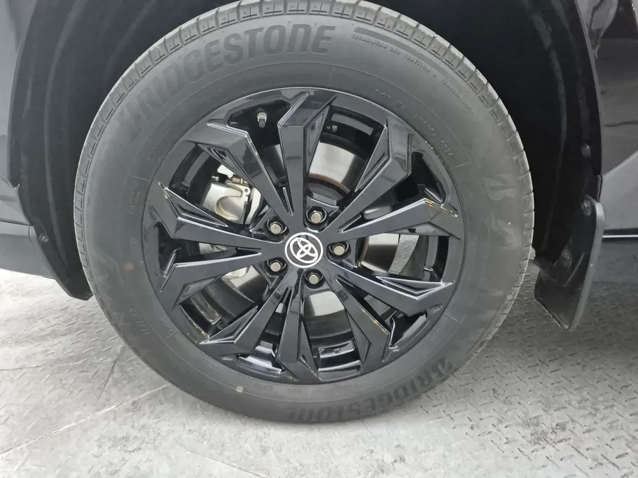 2024 Toyota RAV4 XLE HEV 