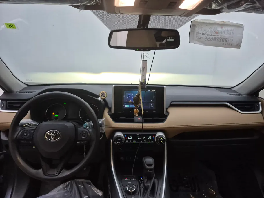 2024 Toyota RAV4 XLE HEV 