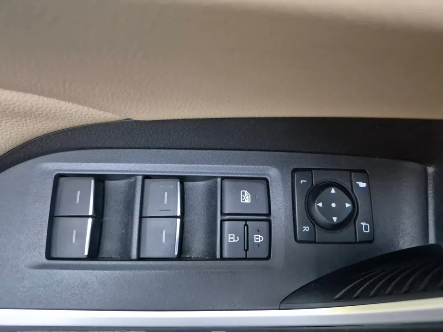 2024 Toyota RAV4 XLE HEV 
