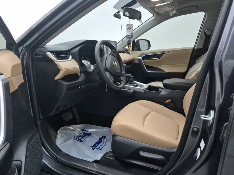 2024 Toyota RAV4 XLE HEV 