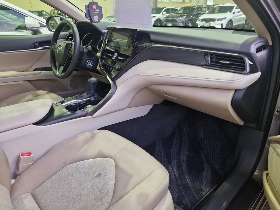 2024 Toyota Camry  LE 