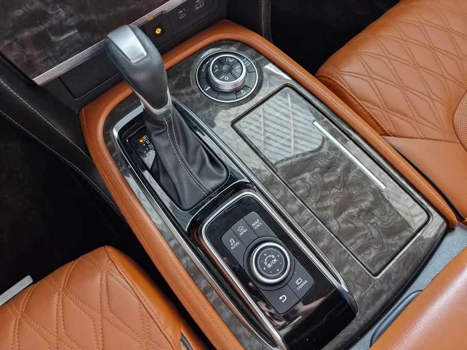2023 Nissan Patrol Platinum 