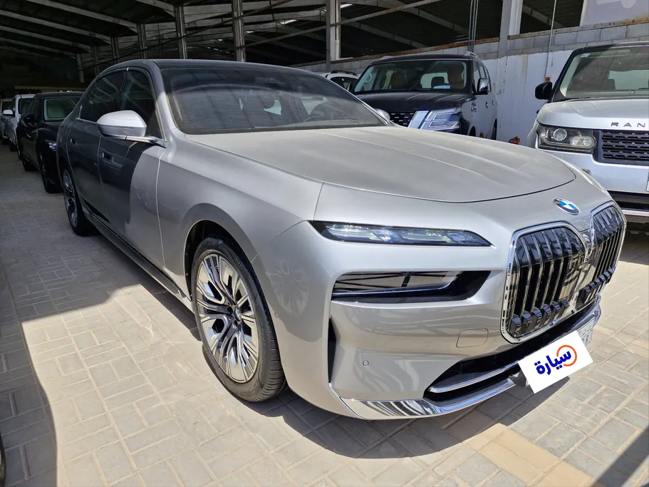 2023 BMW 7 Series 735i 