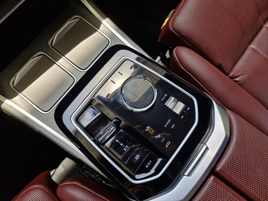 2023 BMW 7 Series 735i 