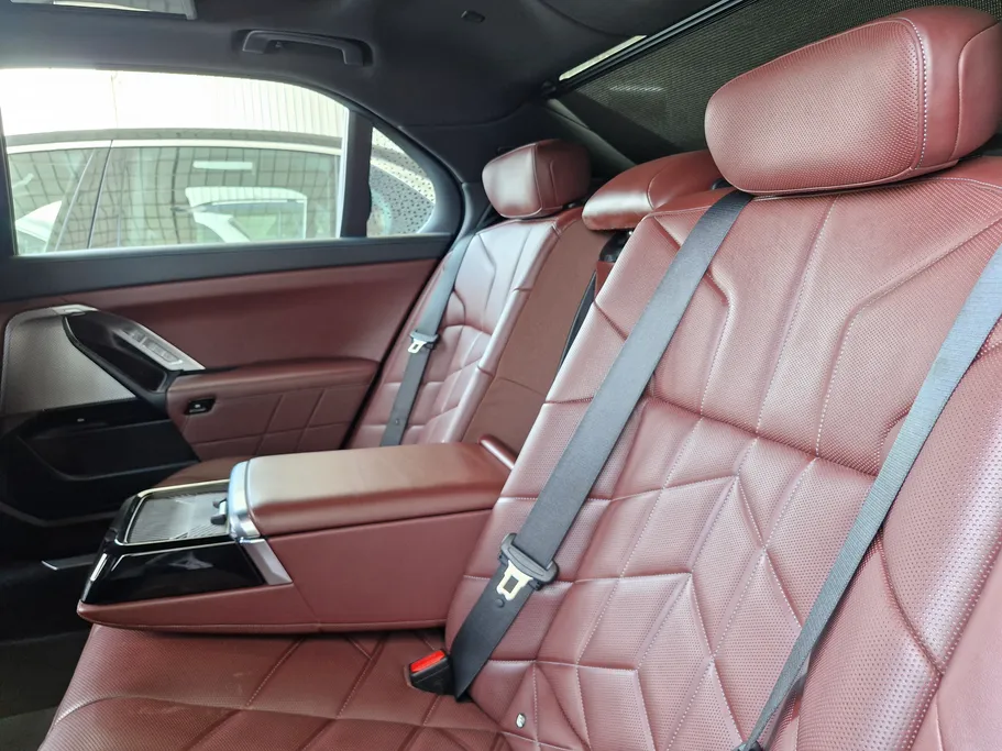 2023 BMW 7 Series 735i 