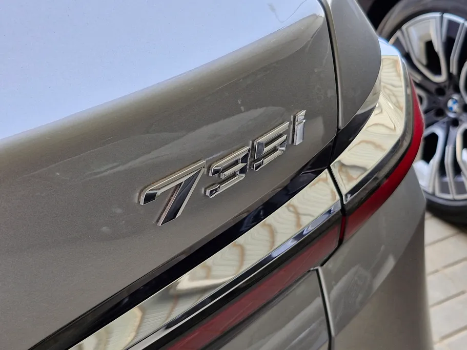 2023 BMW 7 Series 735i 