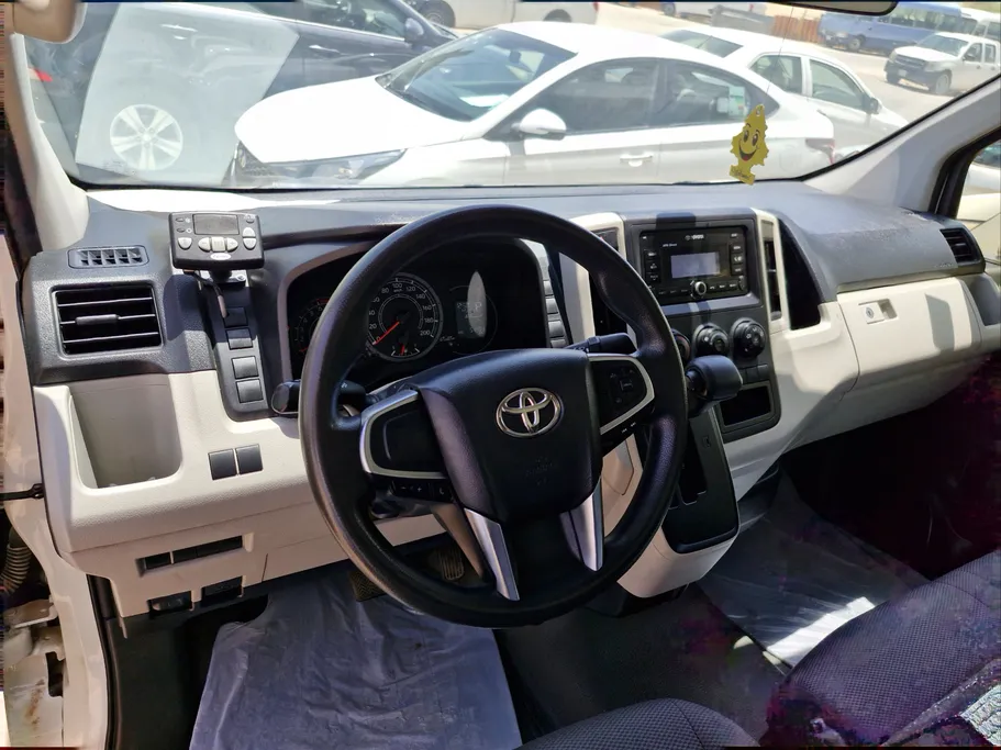 2022 Toyota Haice ثلاجة سقف عالي 
