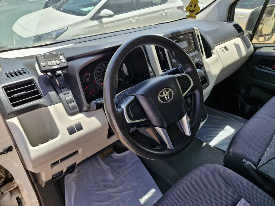 2022 Toyota Haice ثلاجة سقف عالي 