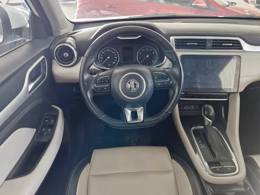 2022 MG ZS LUX 