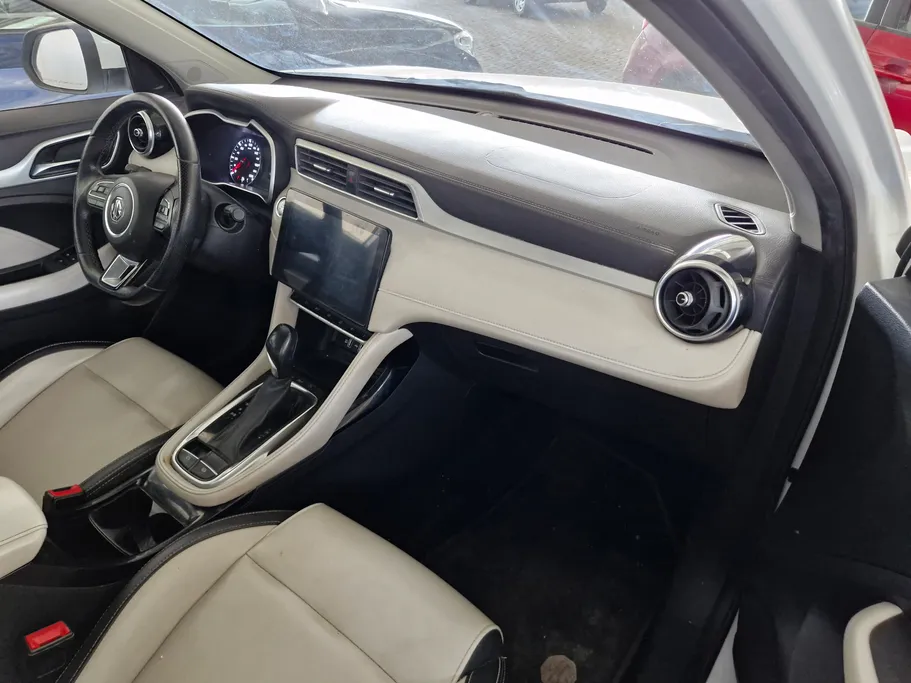 2022 MG ZS LUX 