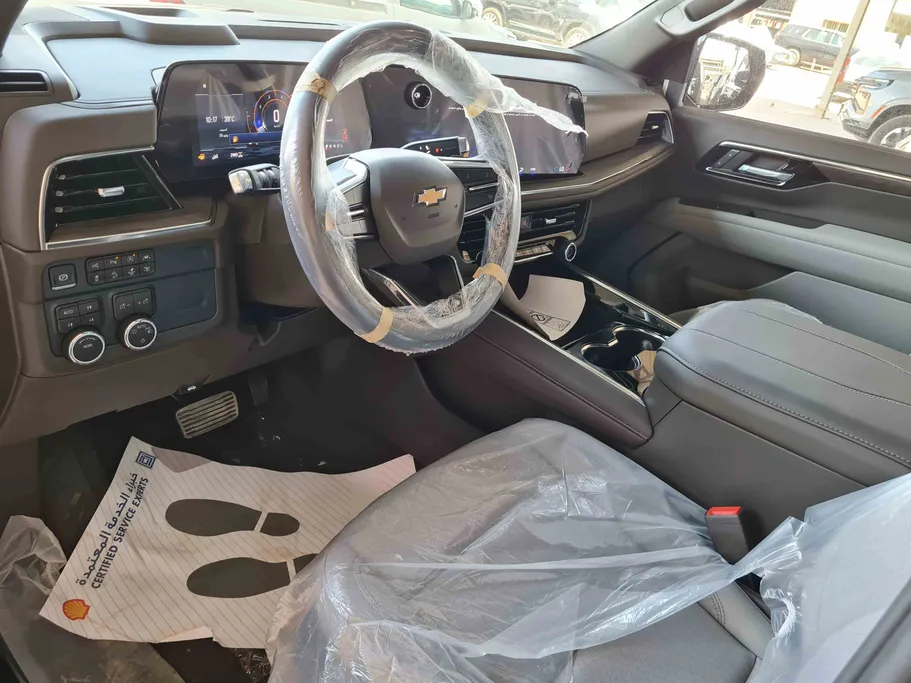 2025 Chevrolet Tahoe LS 