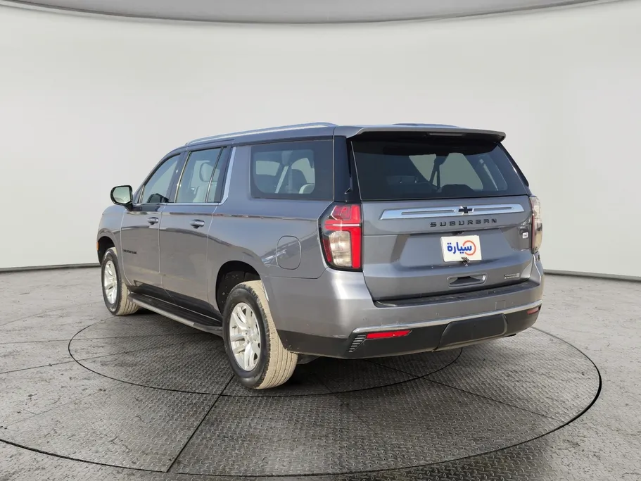 2022 Chevrolet Suburban LS 
