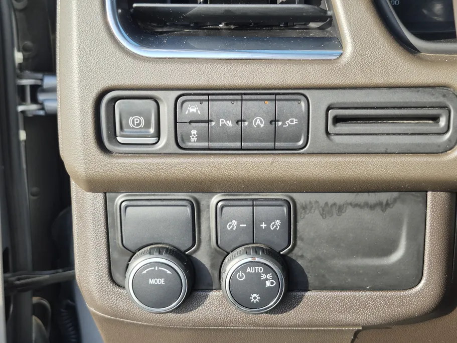 2022 Chevrolet Suburban LS 