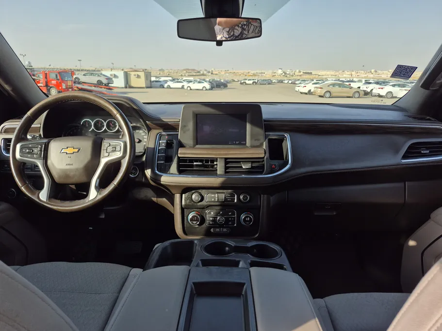 2022 Chevrolet Suburban LS 