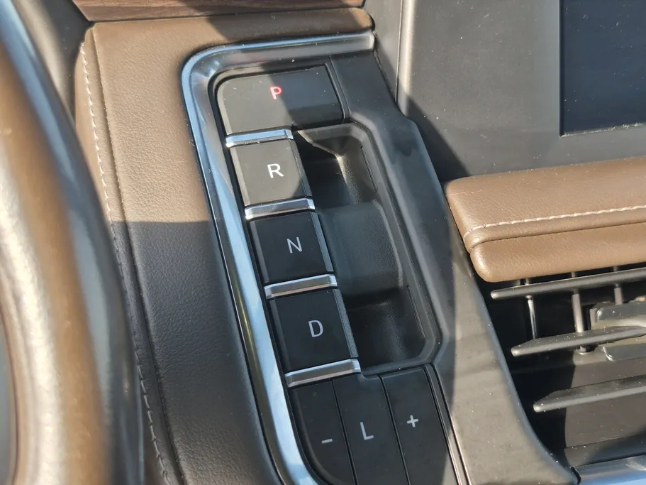 2022 Chevrolet Suburban LS 