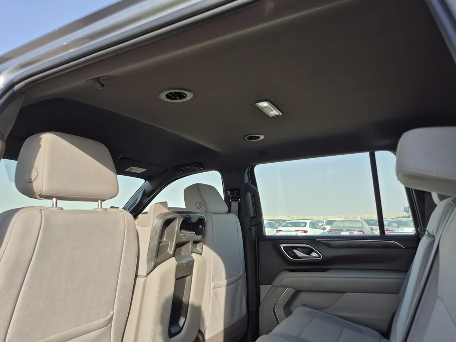 2022 Chevrolet Suburban LS 
