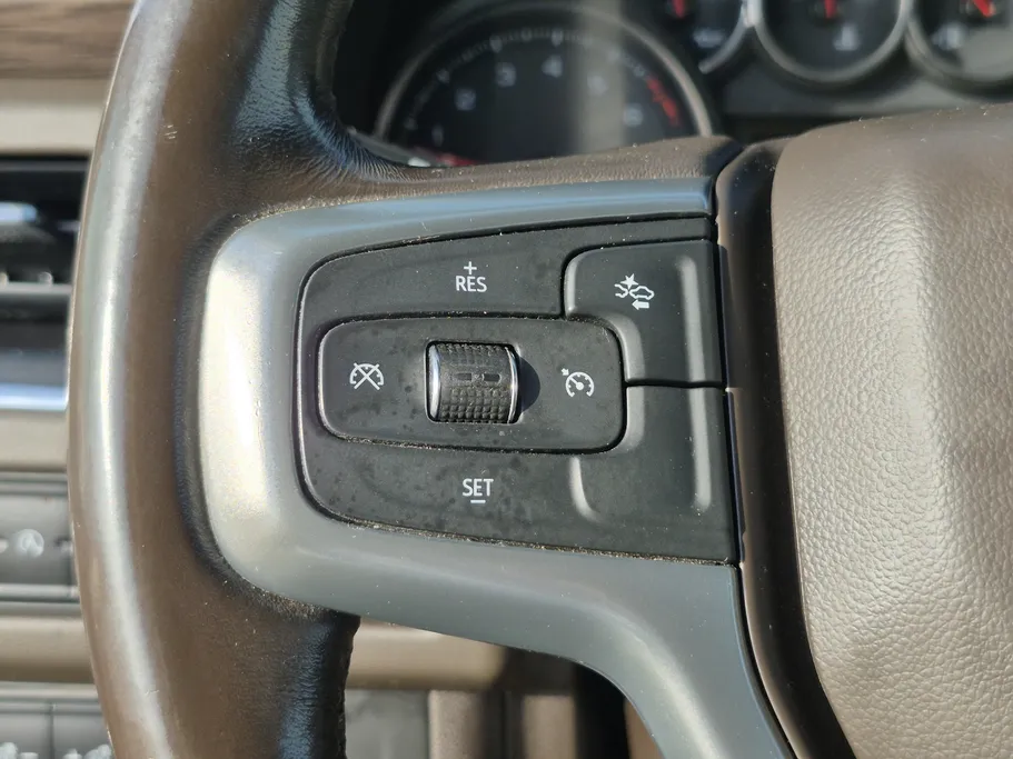 2022 Chevrolet Suburban LS 