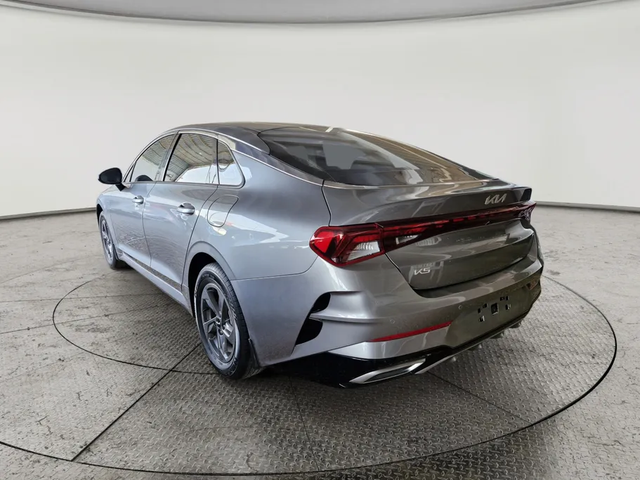 2023 Kia K5 LX 