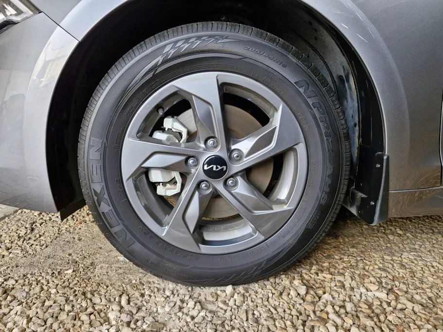 2023 Kia K5 LX 