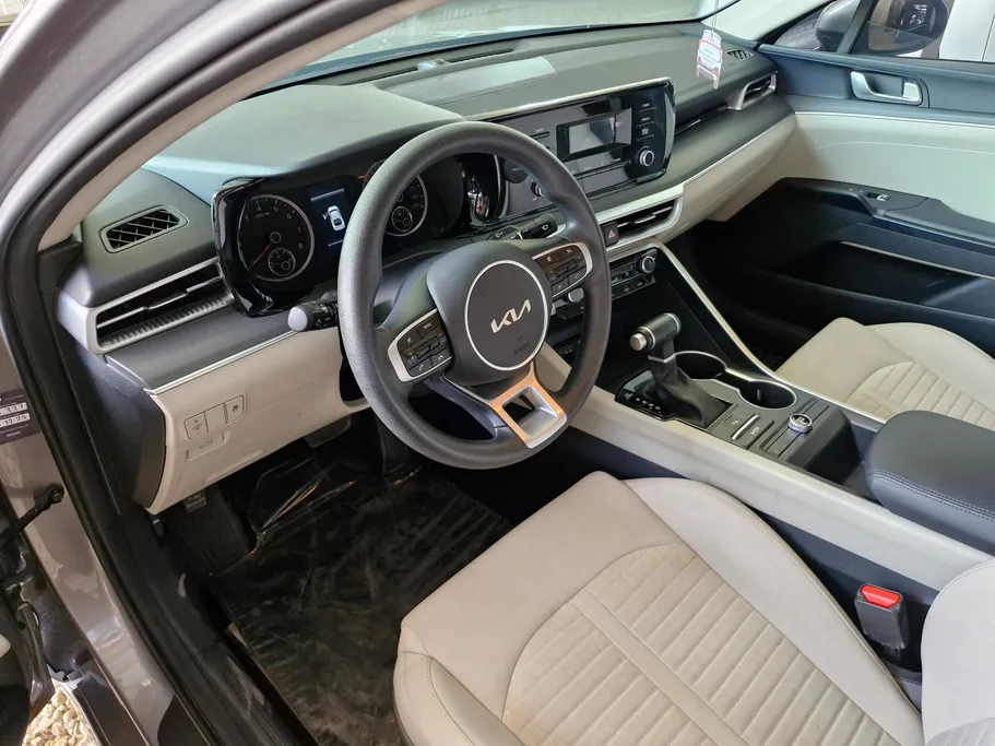 2023 Kia K5 LX 