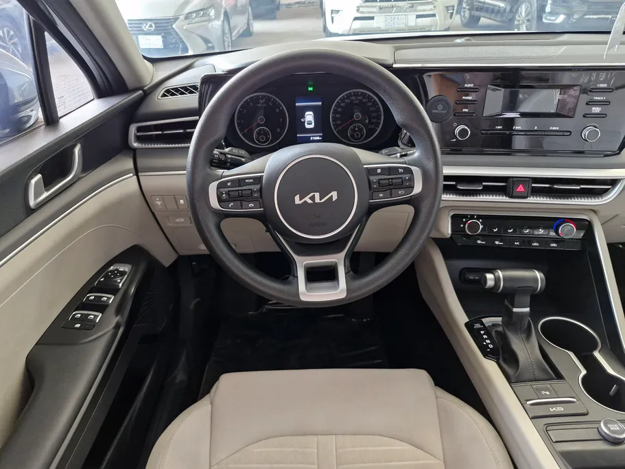 2023 Kia K5 LX 