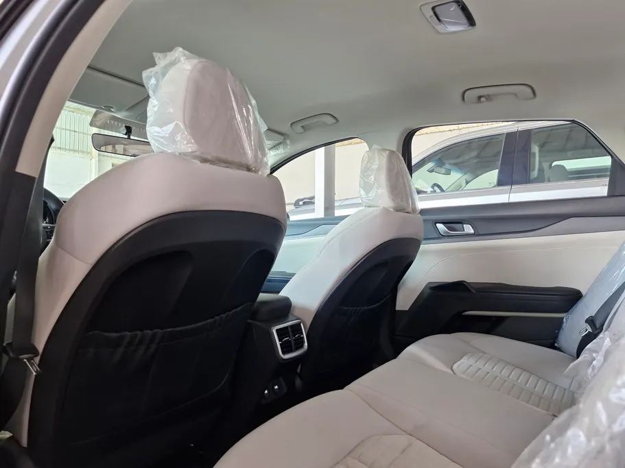 2023 Kia K5 LX 