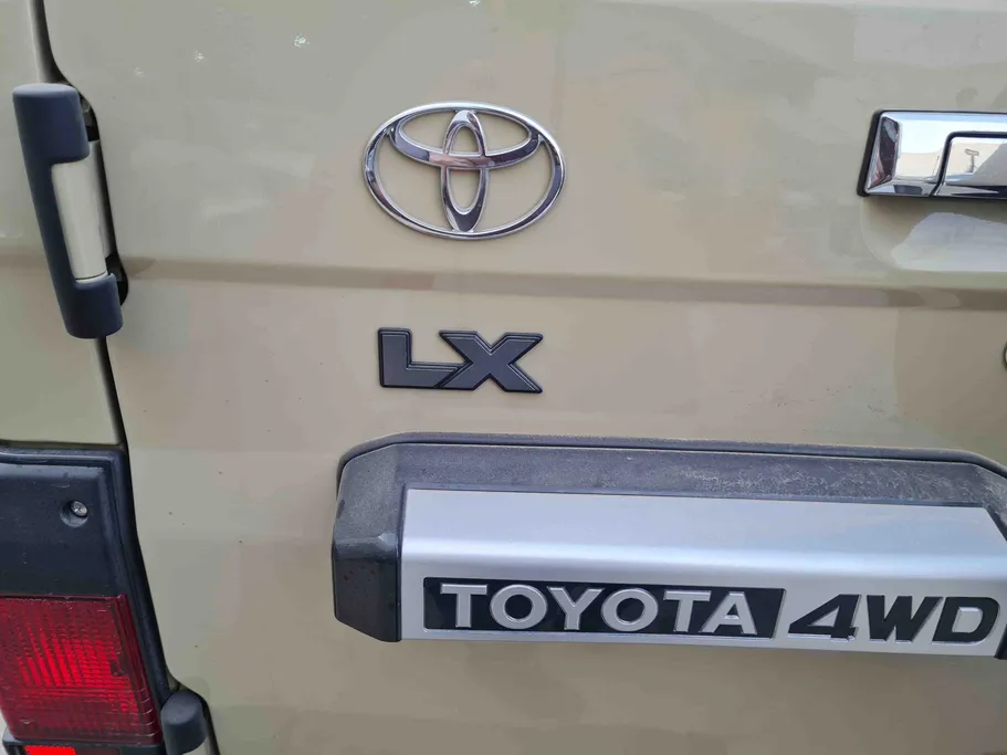 تويوتا ربع SDLX DSL WINCH 3DR 2025 