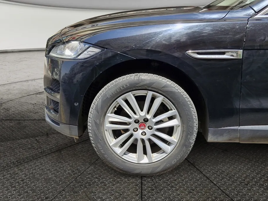 جاغوار F Pace  2019 