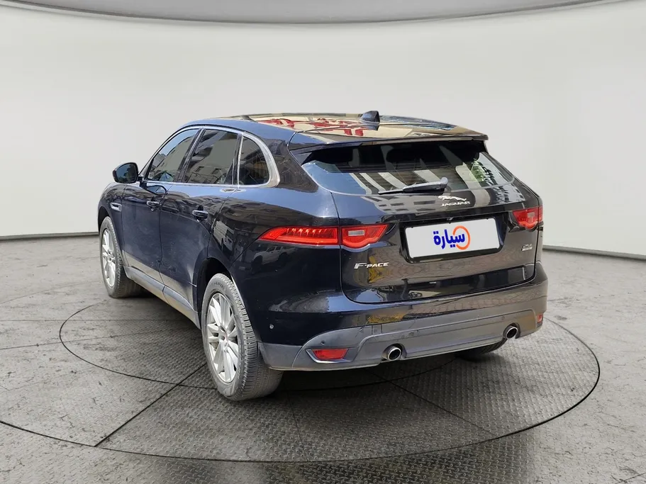 جاغوار F Pace  2019 