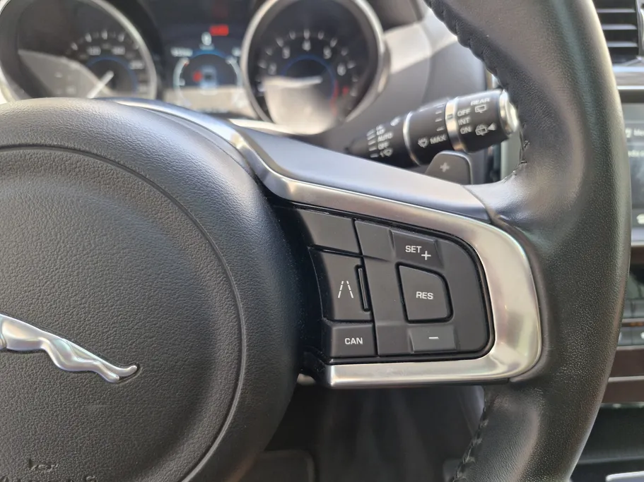 جاغوار F Pace  2019 