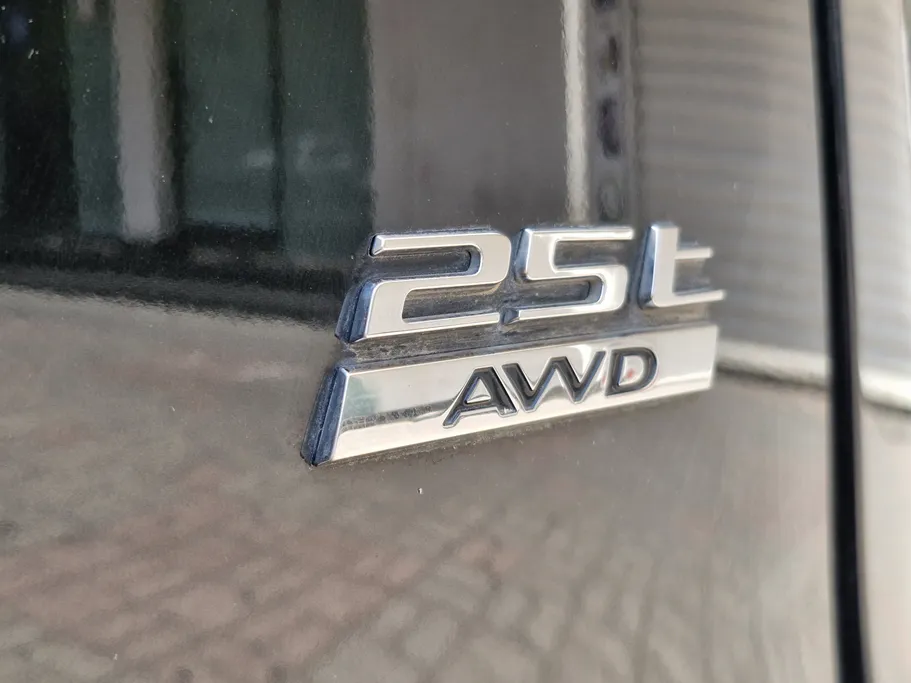 جاغوار F Pace  2019 