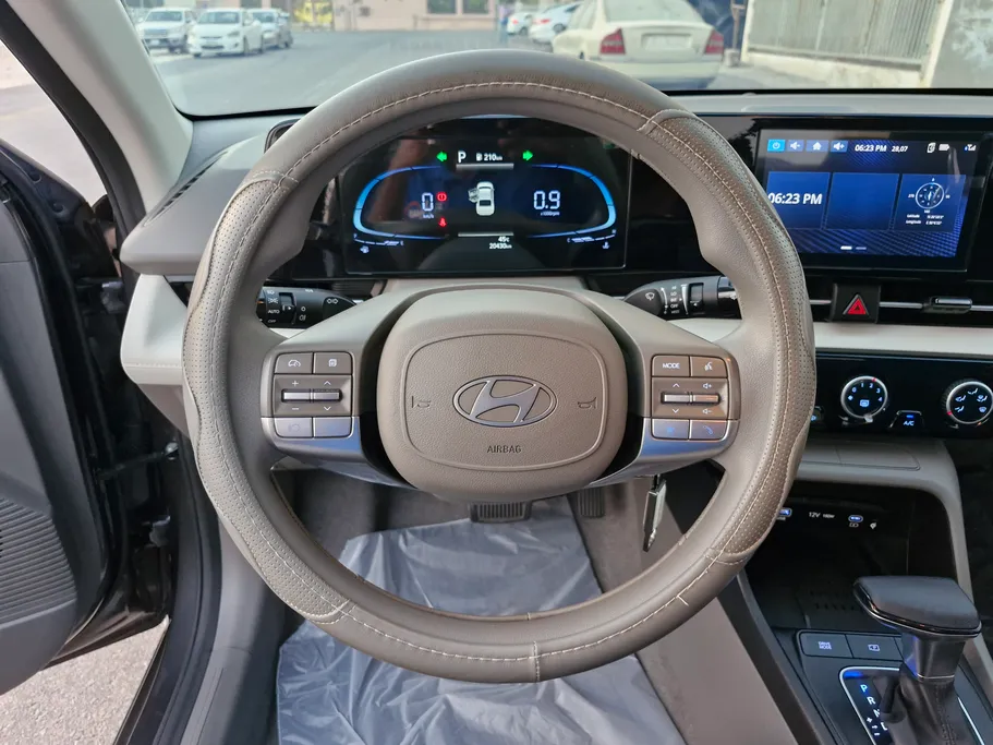 2024 Hyundai Accent Smart 