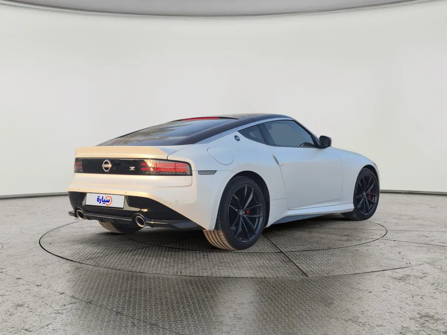 نيسان زد برفورمانس 2024 