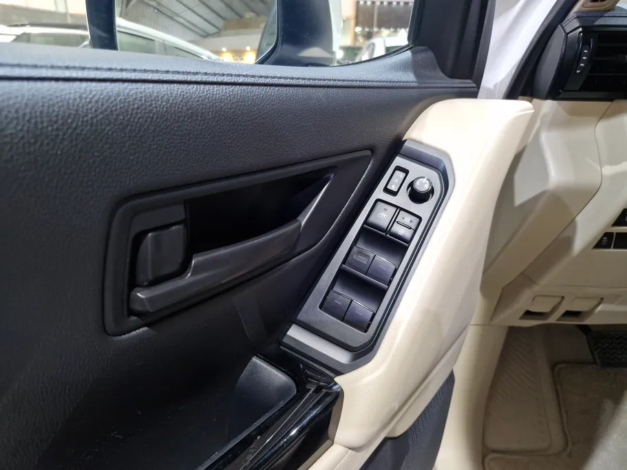 2022 Toyota Land Cruiser GXR2 