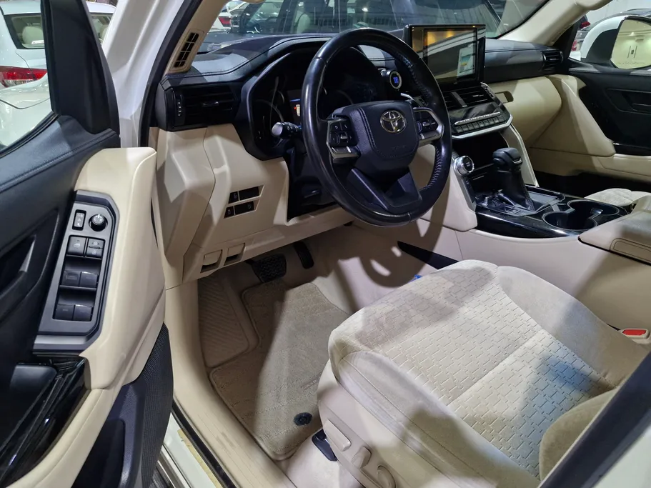 2022 Toyota Land Cruiser GXR2 